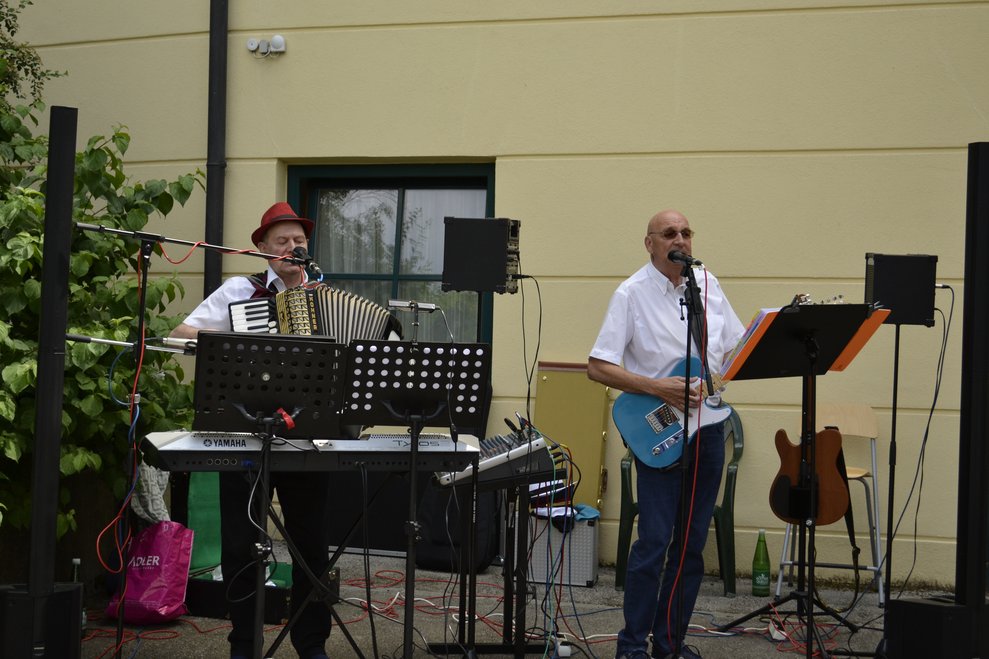 Männer machen Musik