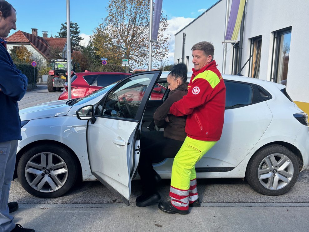 Bergung aus Auto Übung